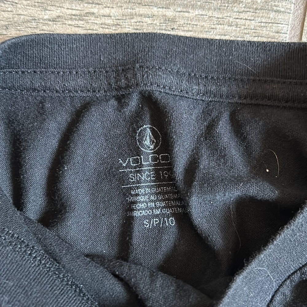 Volcom tshirt - Picture 3 of 4